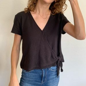 Madewell Texture + Thread black tie-front crop
